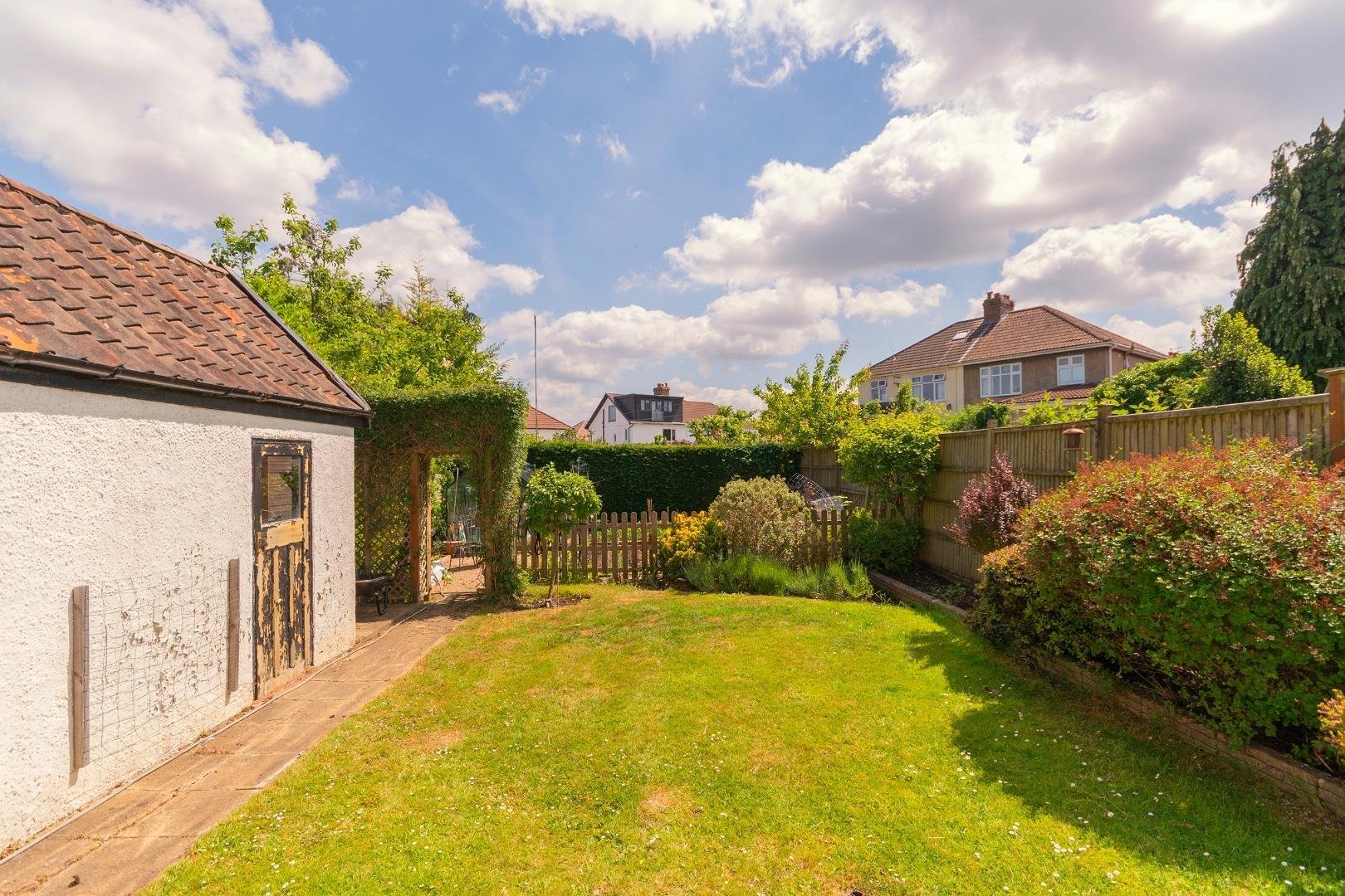 Hill view henleaze 33918909 1 h0 v8 he external e