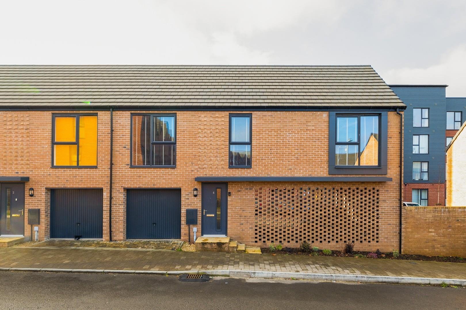 Orchard avenue hartcliffe 33614725 cd7 a0216
