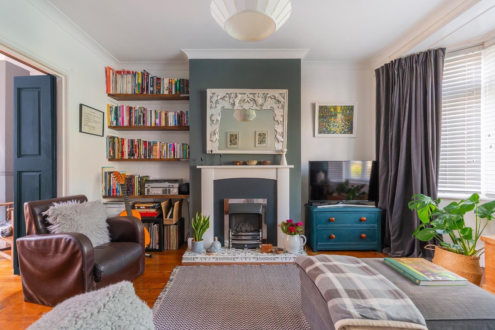 Stoneleigh crescent knowle 34164343 4 s4 rke living room a